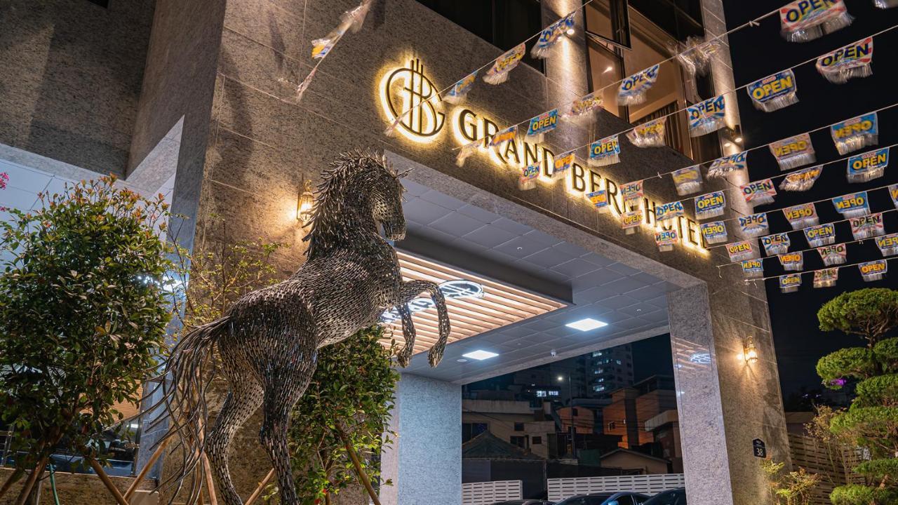 Yeongdo Grandbern Hotel Пусан Экстерьер фото
